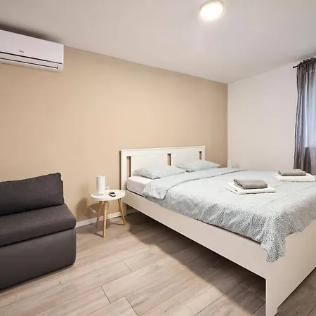 Lina Apartments Umag Exterior photo