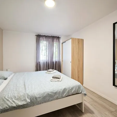 Lina Apartments Umag Exterior photo